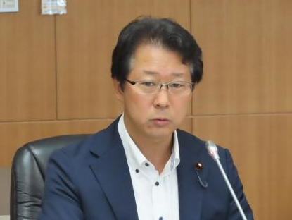 挨拶をする神田内閣府大臣政務官